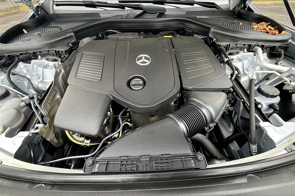 2025 Mercedes Benz GLC 300 4MATIC photo 9