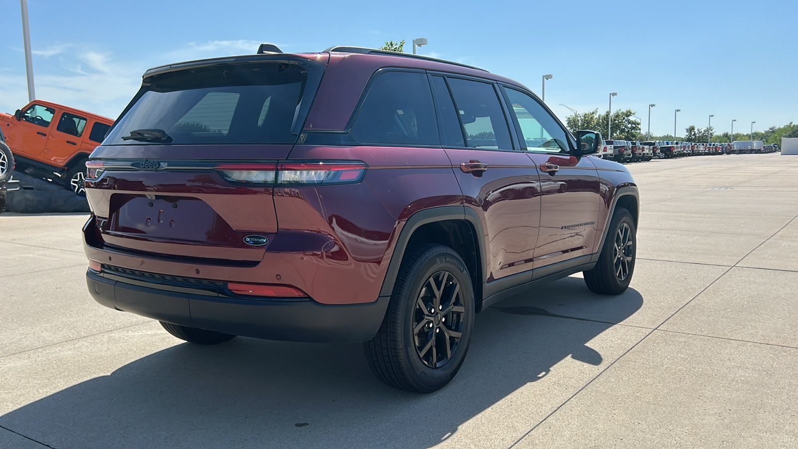 2024 Jeep Grand Cherokee Altitude X photo 2