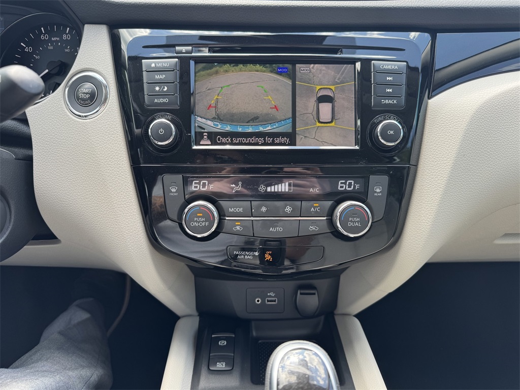 2022 Nissan Rogue Sport SL photo 24