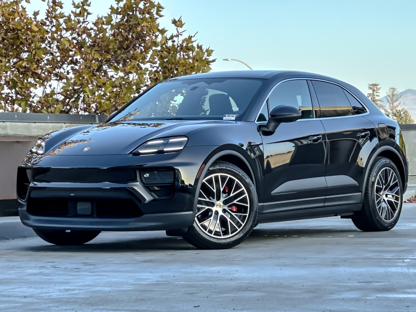 2025 Porsche Macan S