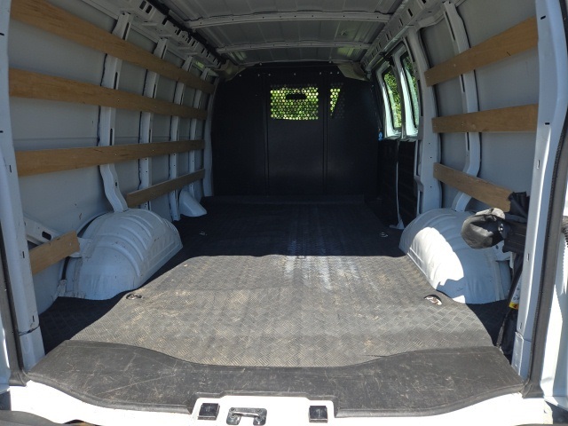 2023 Gmc Savana 2500 Cargo photo 13