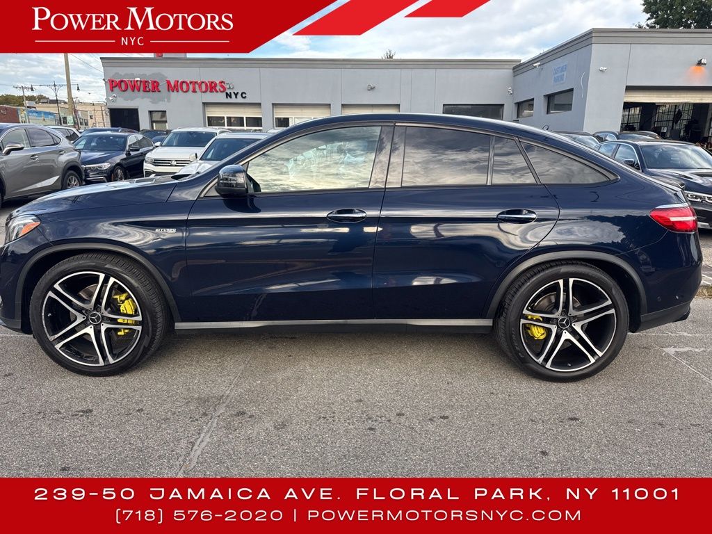 2019 Mercedes Benz GLE AMG 43 photo 2
