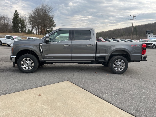 2025 Ford F-350 Lariat photo 4