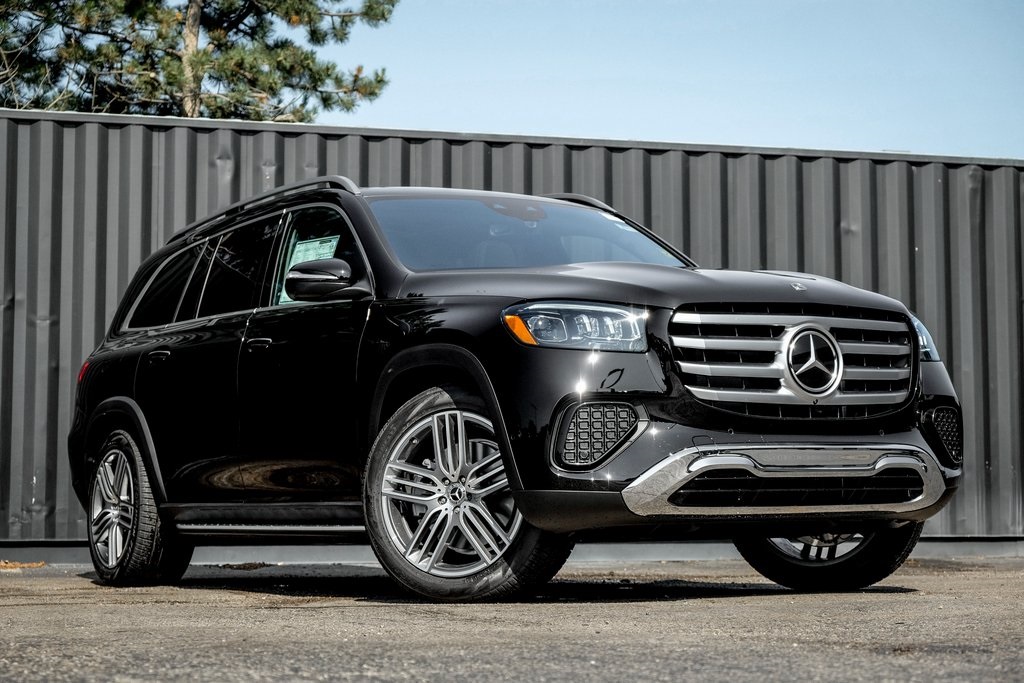 2025 Mercedes-Benz GLS Base's photo