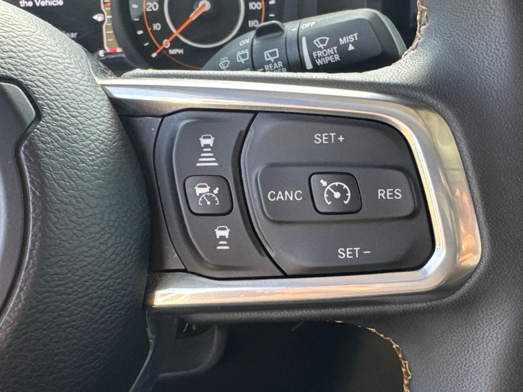 2024 Jeep Wrangler Sahara photo 24