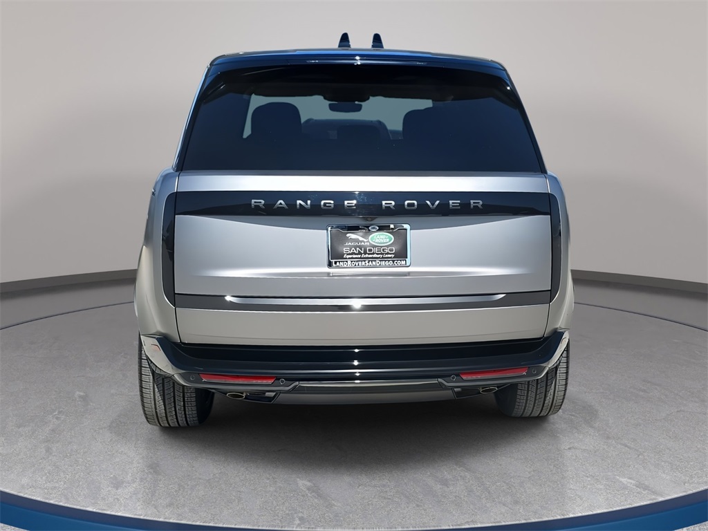 2025 Land Rover Range Rover SE photo 3