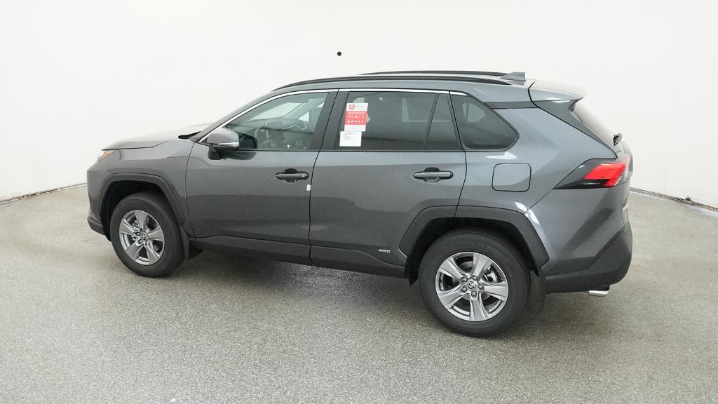 2025 Toyota RAV4 Hybrid XLE photo 11