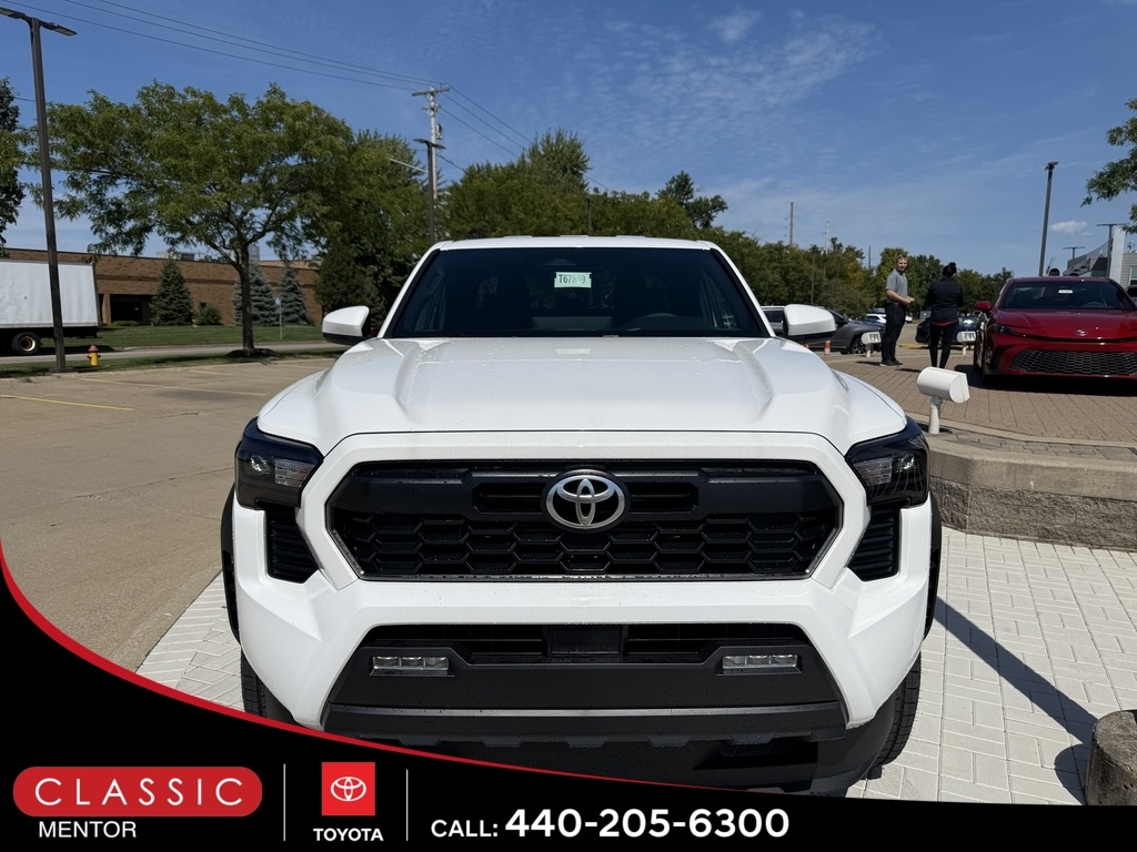 2025 Toyota Tacoma TRD Off-Road photo 2