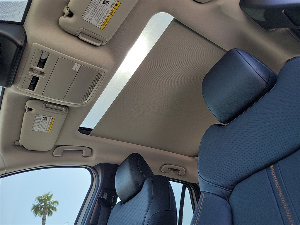 2025 Mazda CX-50 Premium Plus photo 12