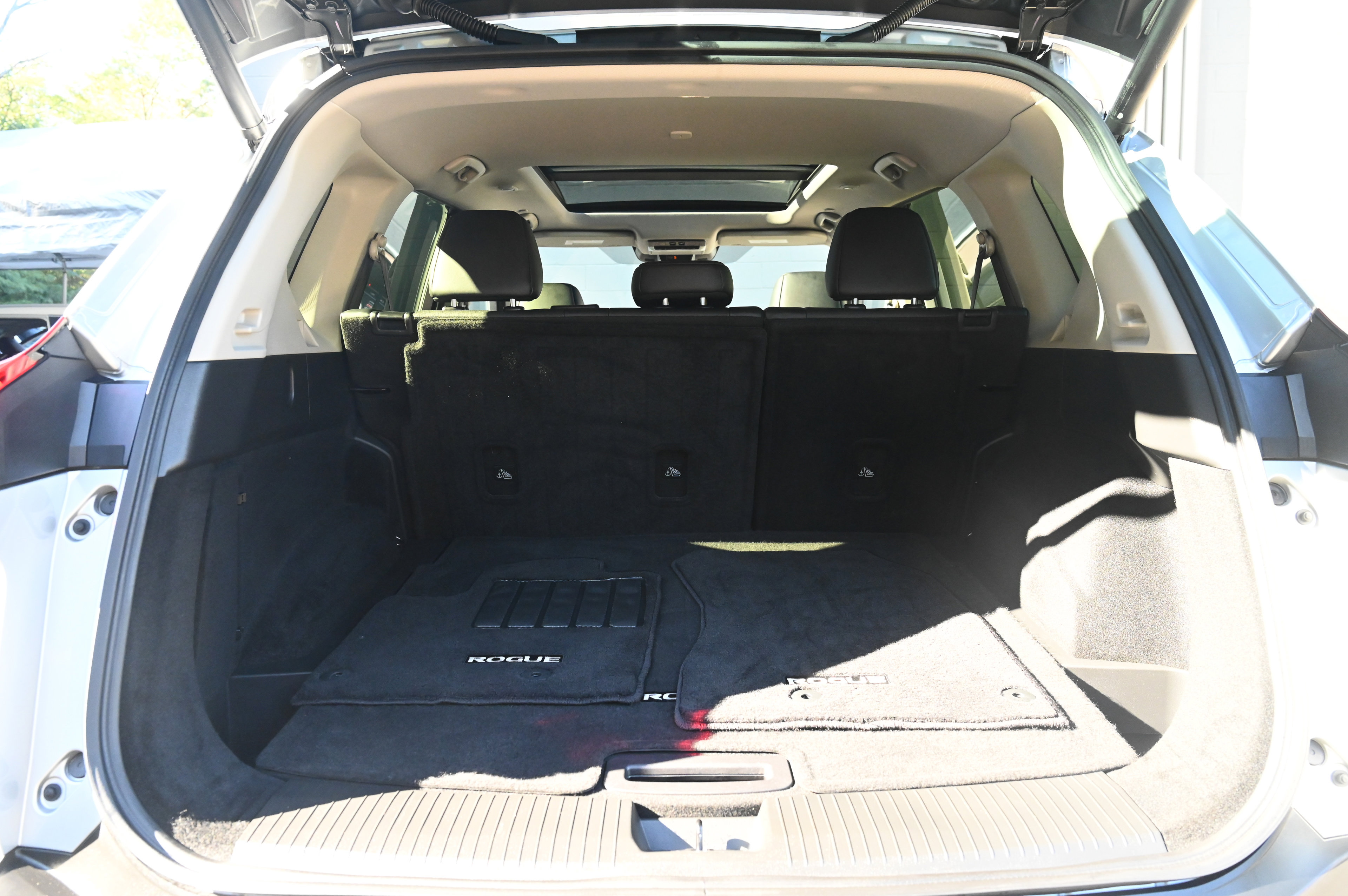 2023 Nissan Rogue SV photo 35