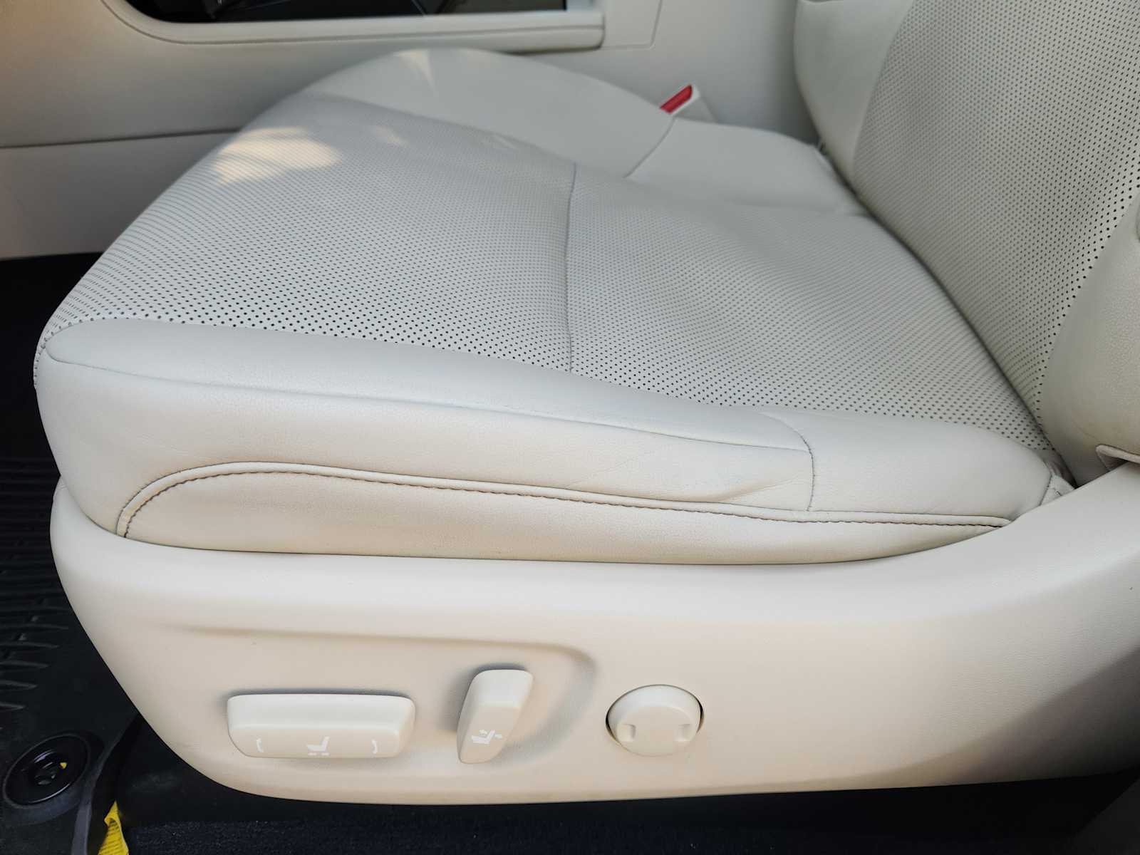2023 Lexus GX 460 Premium photo 16