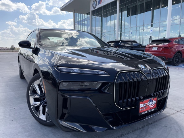 2026 BMW 7 Series 750e's photo