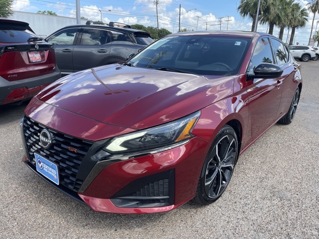 2023 Nissan Altima 2.5 SR photo 3