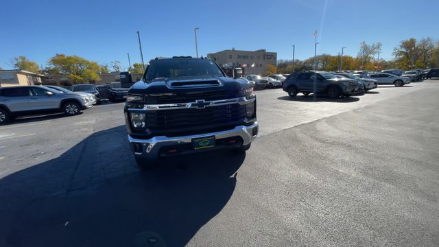 2025 CHEVROLET SILVERADO HD - Image 3