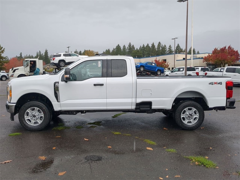 2026 Ford F-250 photo 2