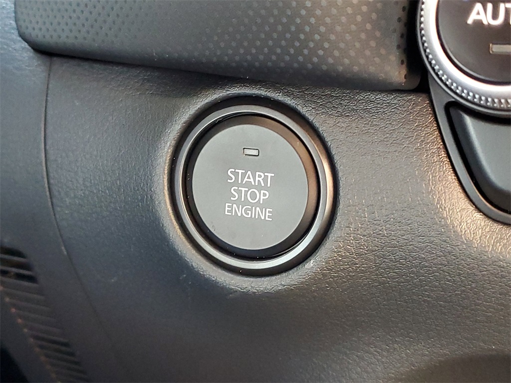 2025 Mazda CX-50 2.5 Select photo 25