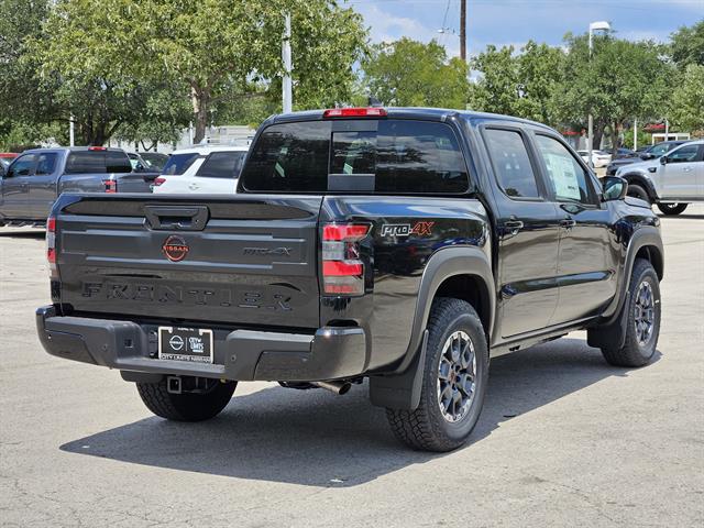 2025 Nissan Frontier Crew Cab PRO-4X photo 3