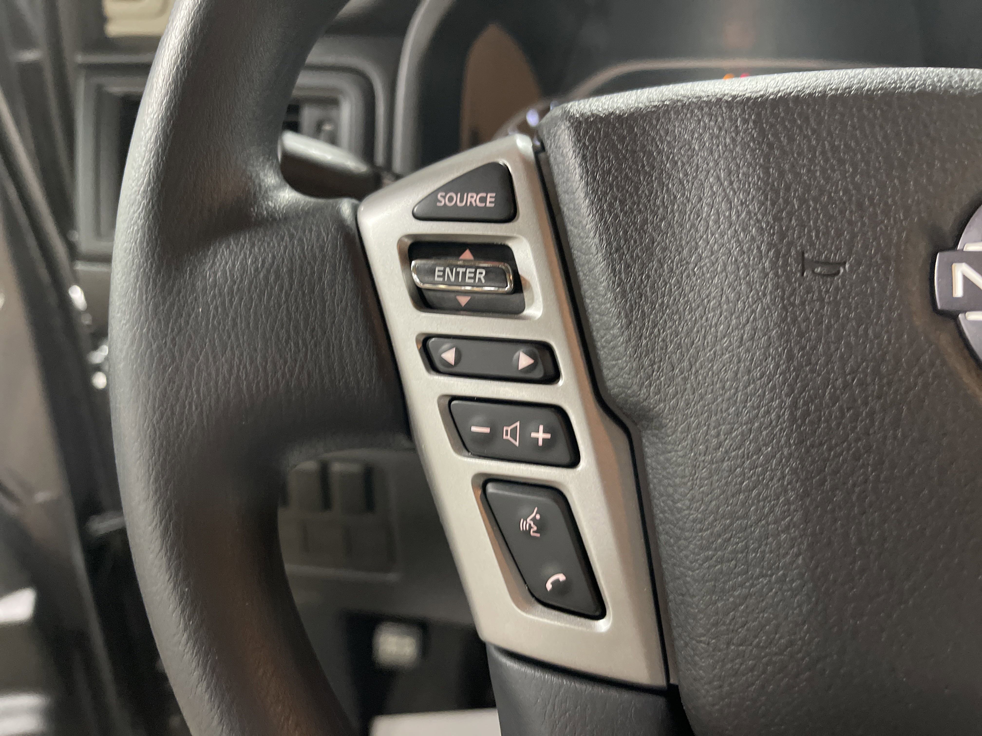 2024 Nissan Titan SV photo 4