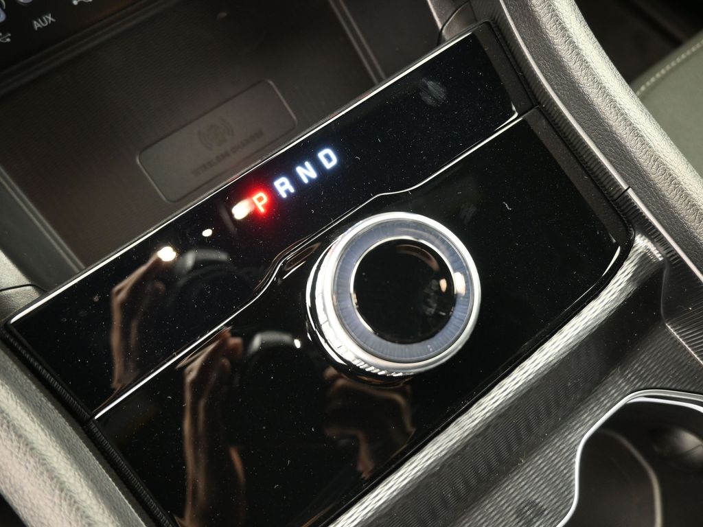 2025 Jeep Grand Cherokee Laredo photo 2