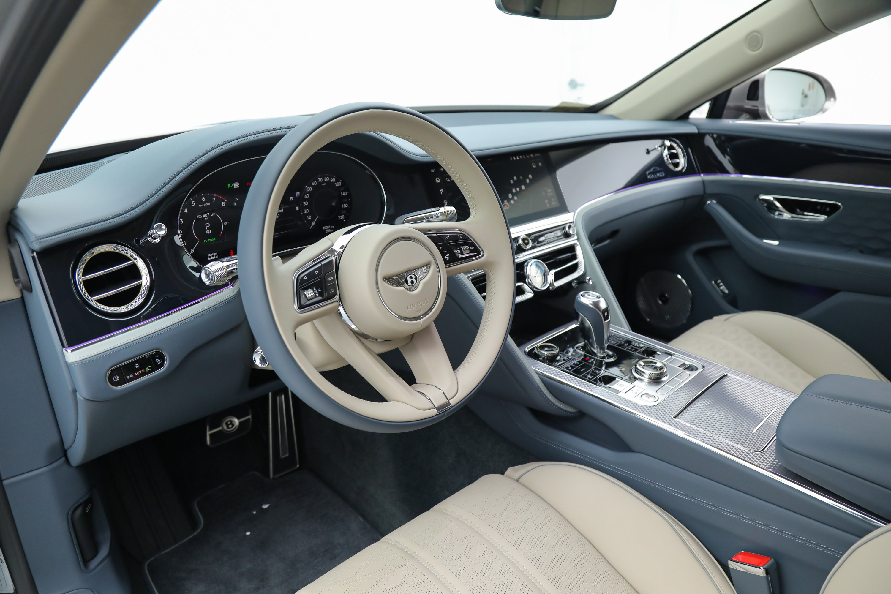 2025 Bentley Flying Spur Mulliner photo 24