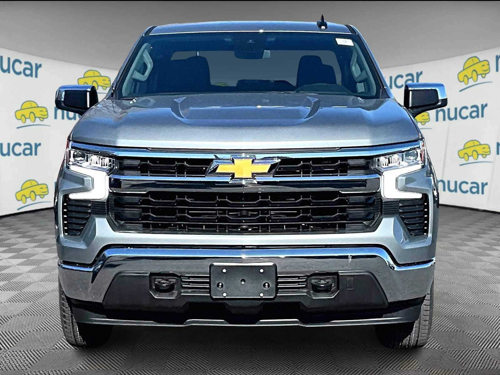 2025 Chevrolet Silverado 1500 LT photo 2