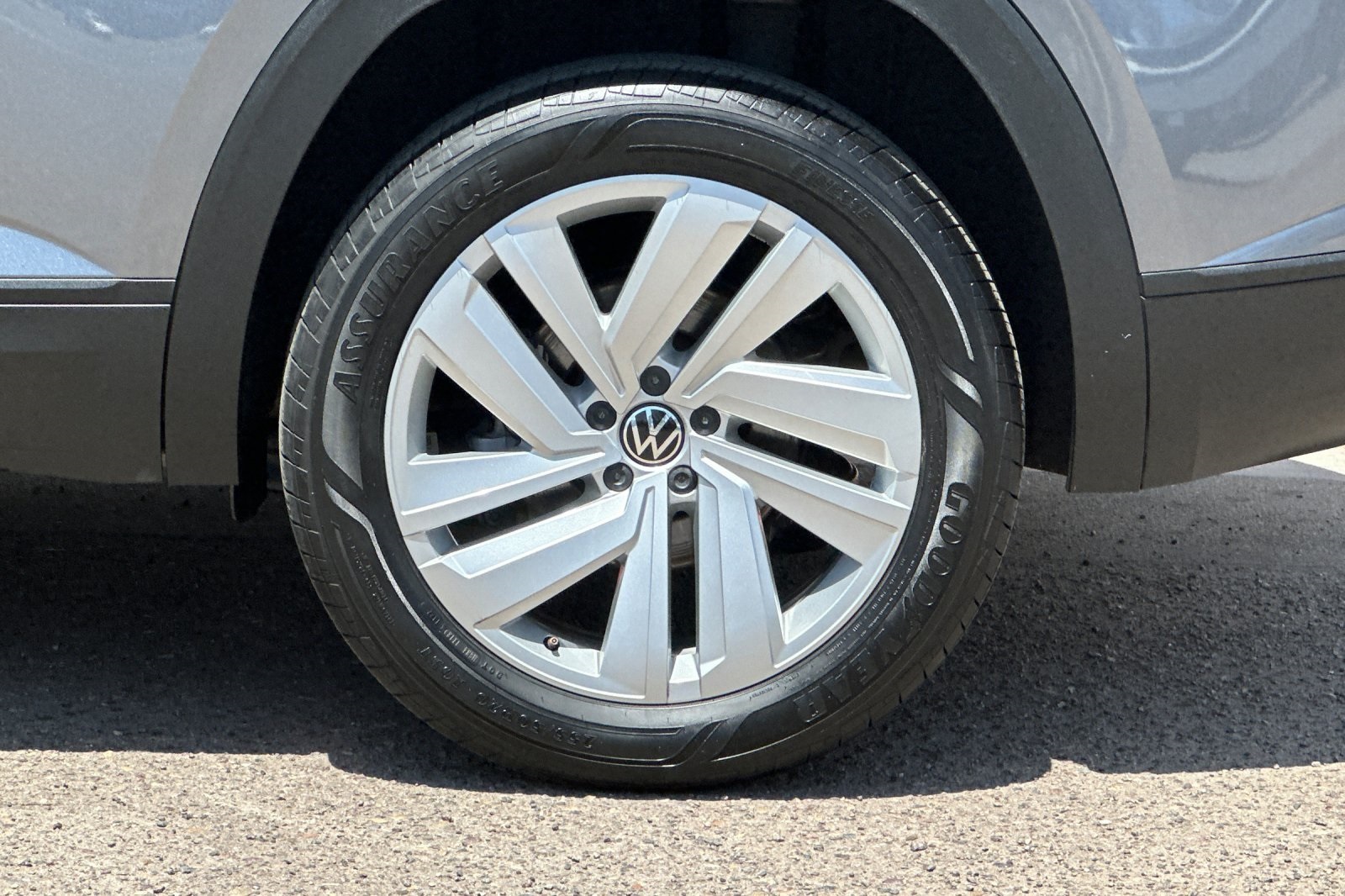 2022 Volkswagen Atlas Cross Sport V6 SE Technology photo 24