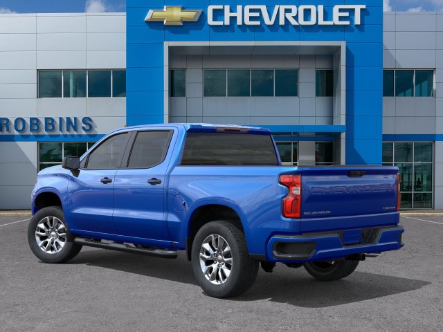 2026 Chevrolet Silverado 1500 Custom photo 2