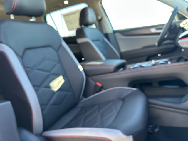 2025 Volkswagen Atlas Peak Edition photo 33