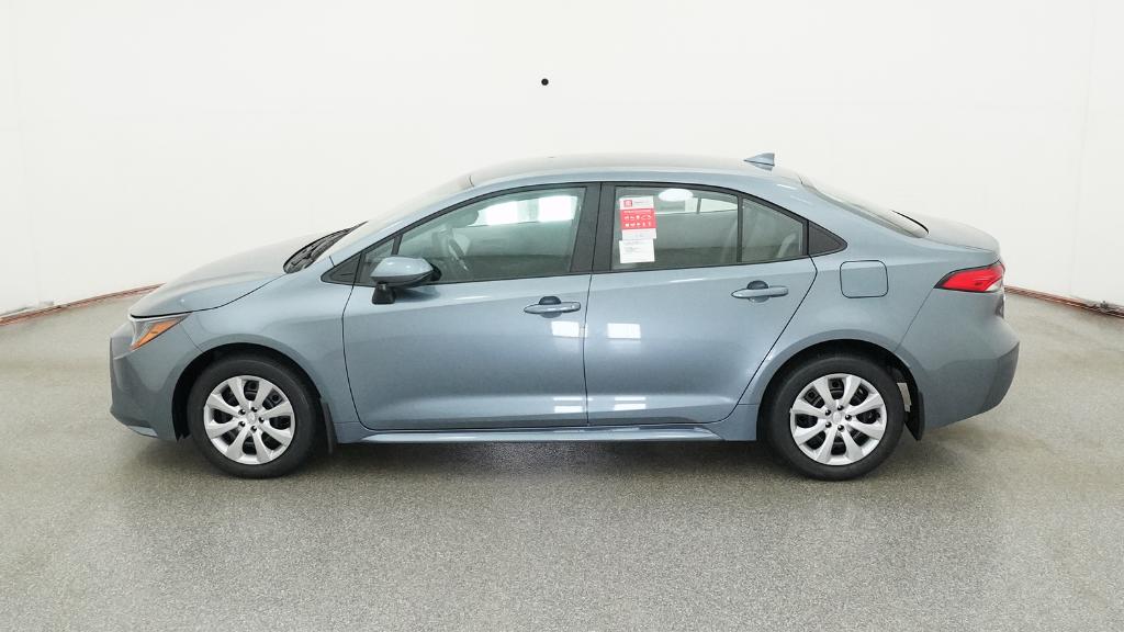 2026 Toyota Corolla LE photo 9