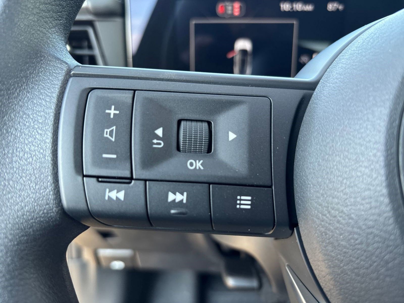 2026 Nissan Kicks SV photo 17