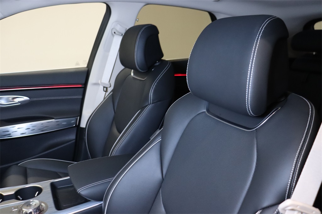 2026 Genesis Electrified GV70 photo 6