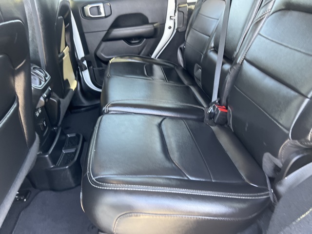2023 Jeep Wrangler Sahara 4xe photo 21