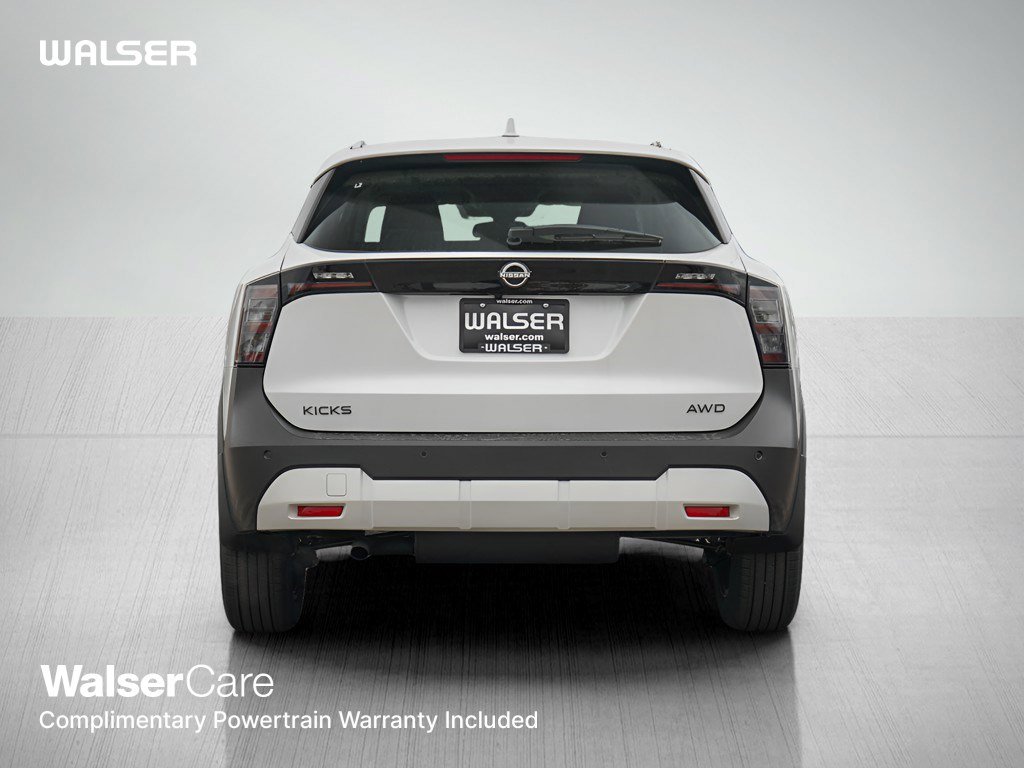 2025 Nissan Kicks SV photo 4