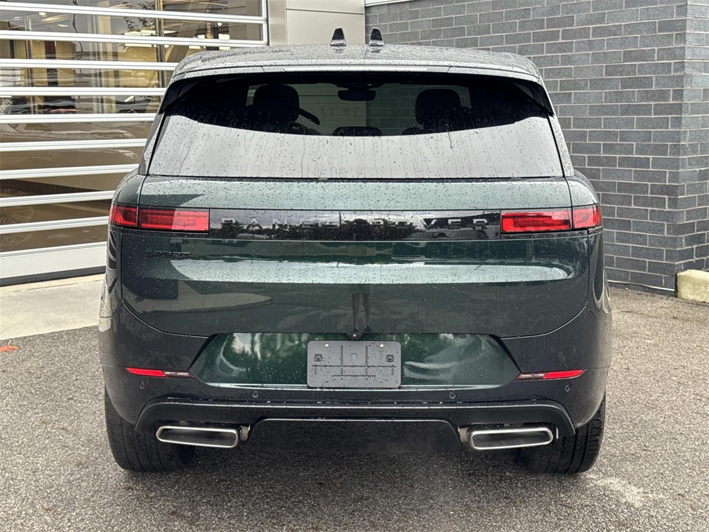 2025 Land Rover Range Rover Sport SE photo 5