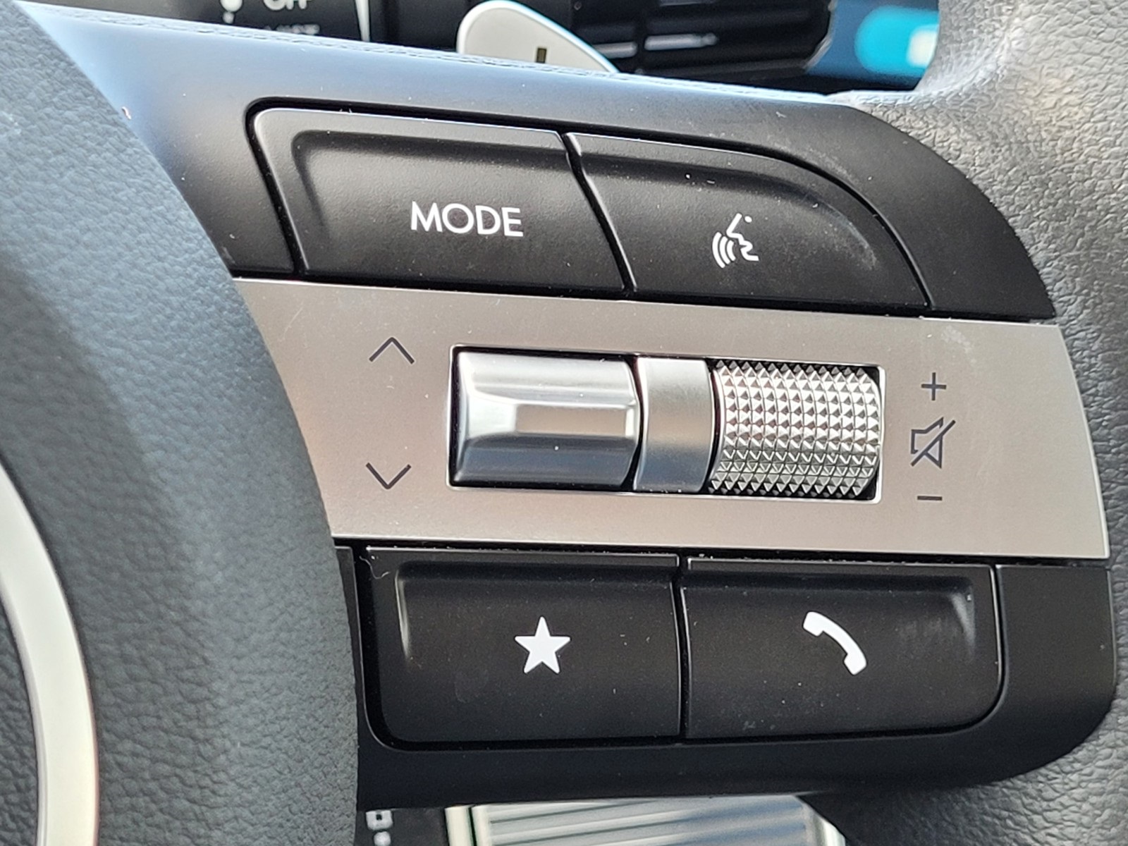 2025 Hyundai Sonata SEL photo 21