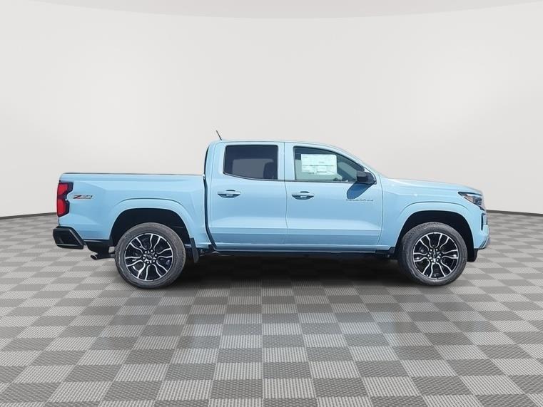 2025 Chevrolet Colorado Z71 photo 6