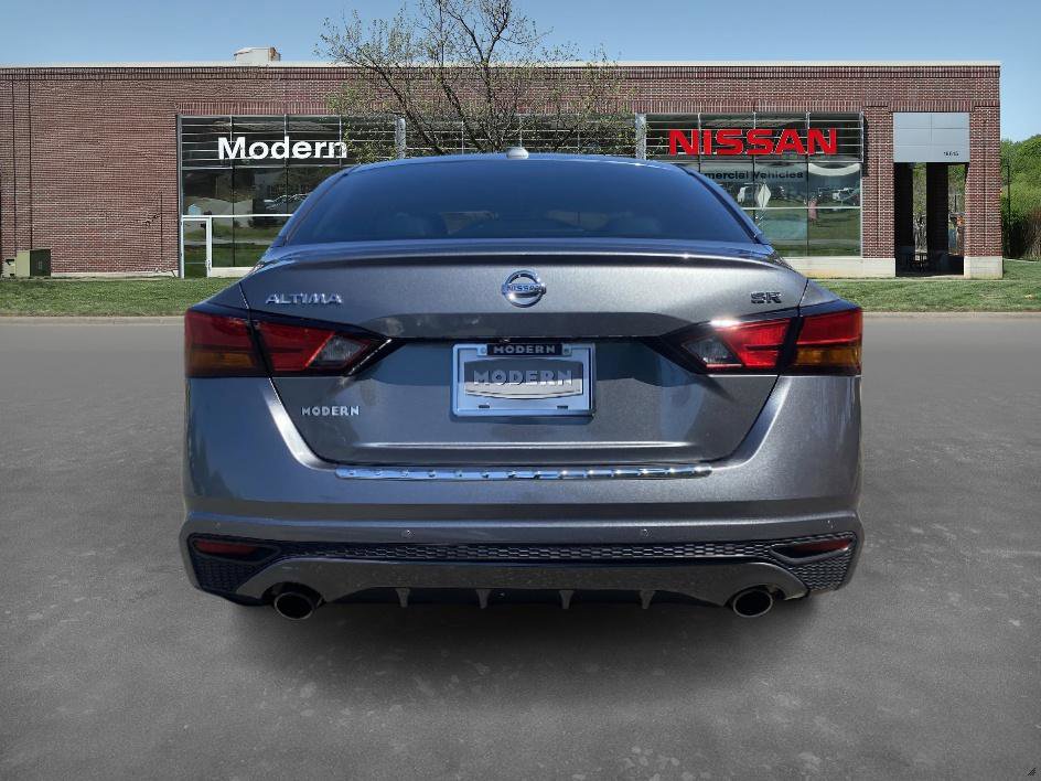 2021 Nissan Altima 2.5 SR photo 3