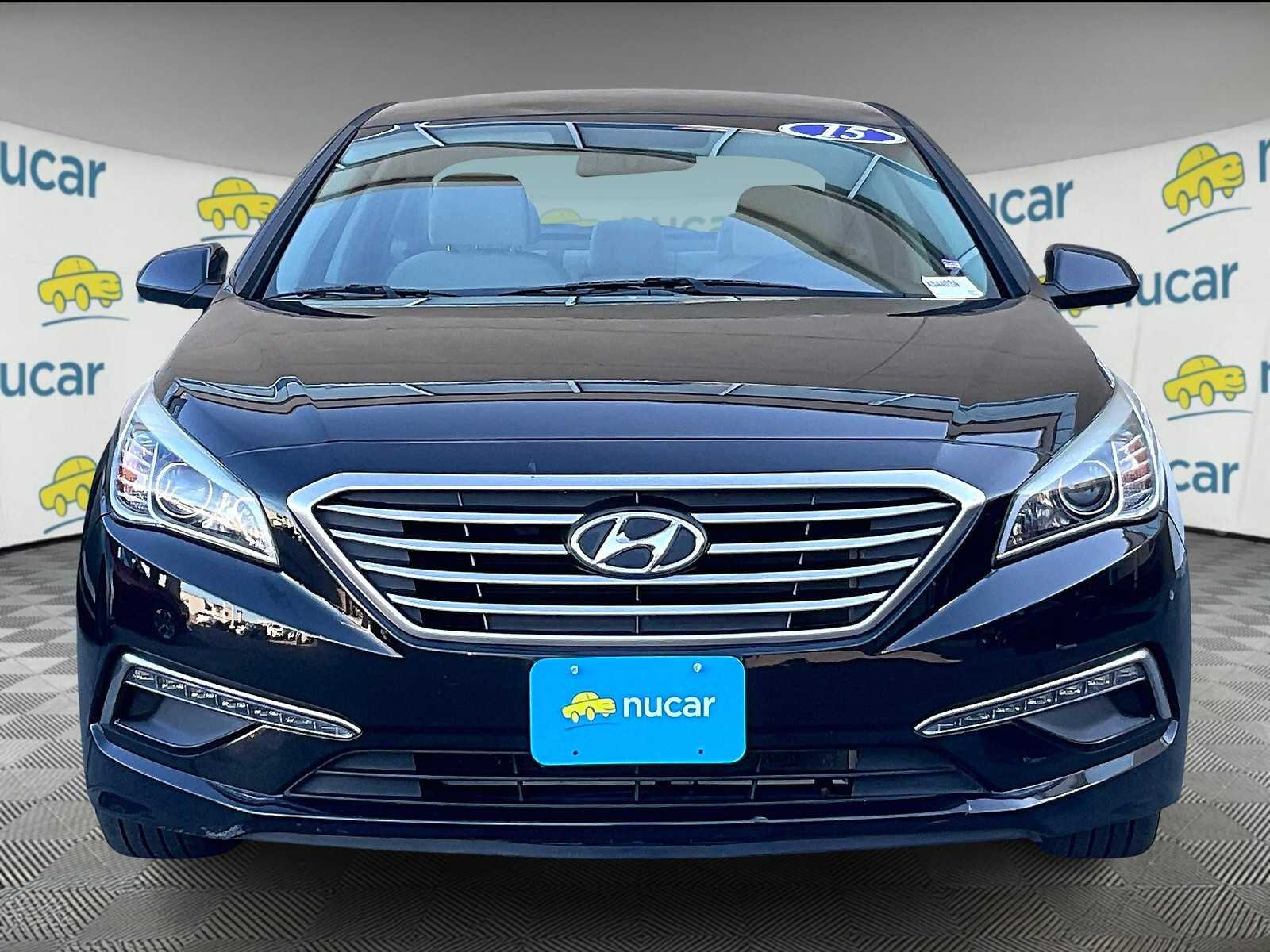 2015 Hyundai Sonata SE photo 2