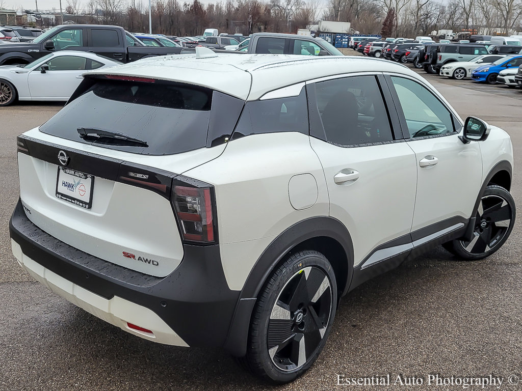 2025 Nissan Kicks SR photo 5