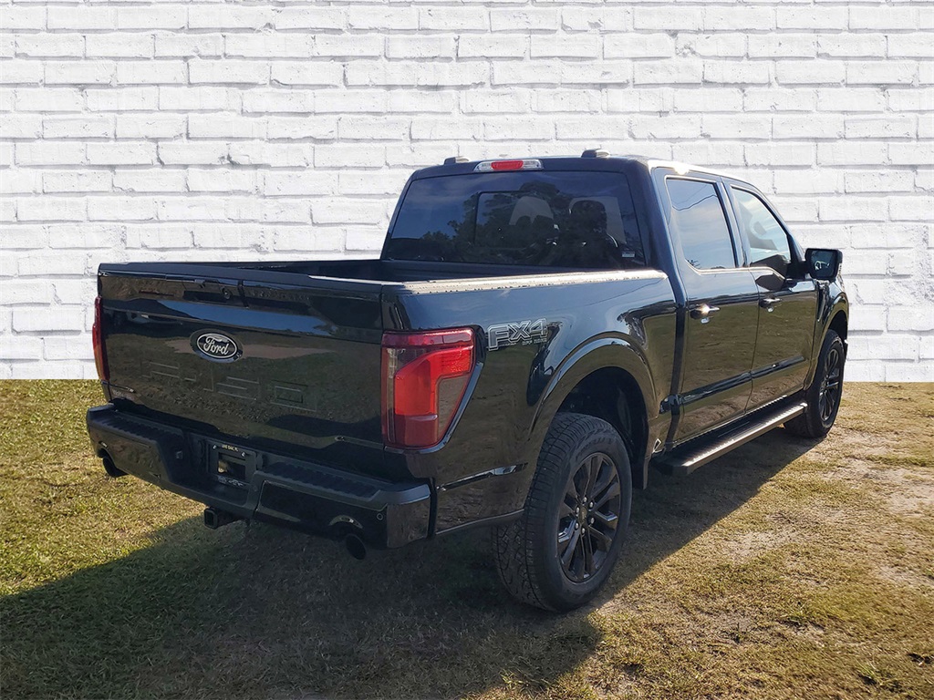 2025 Ford F-150 XLT photo 2