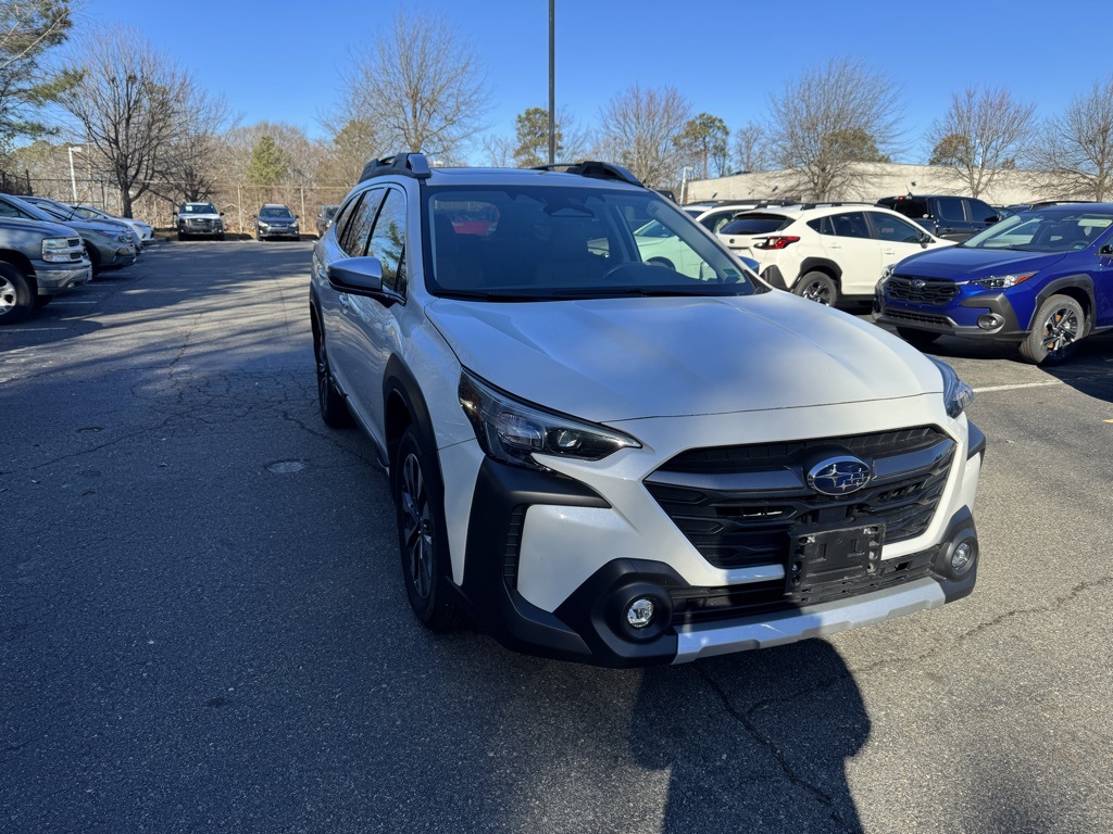 2023 Subaru Outback Touring's photo