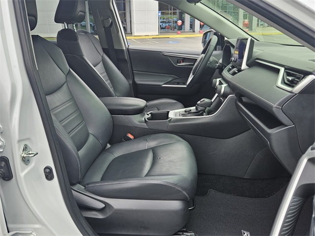 2023 Toyota RAV4 Hybrid XLE Premium photo 17