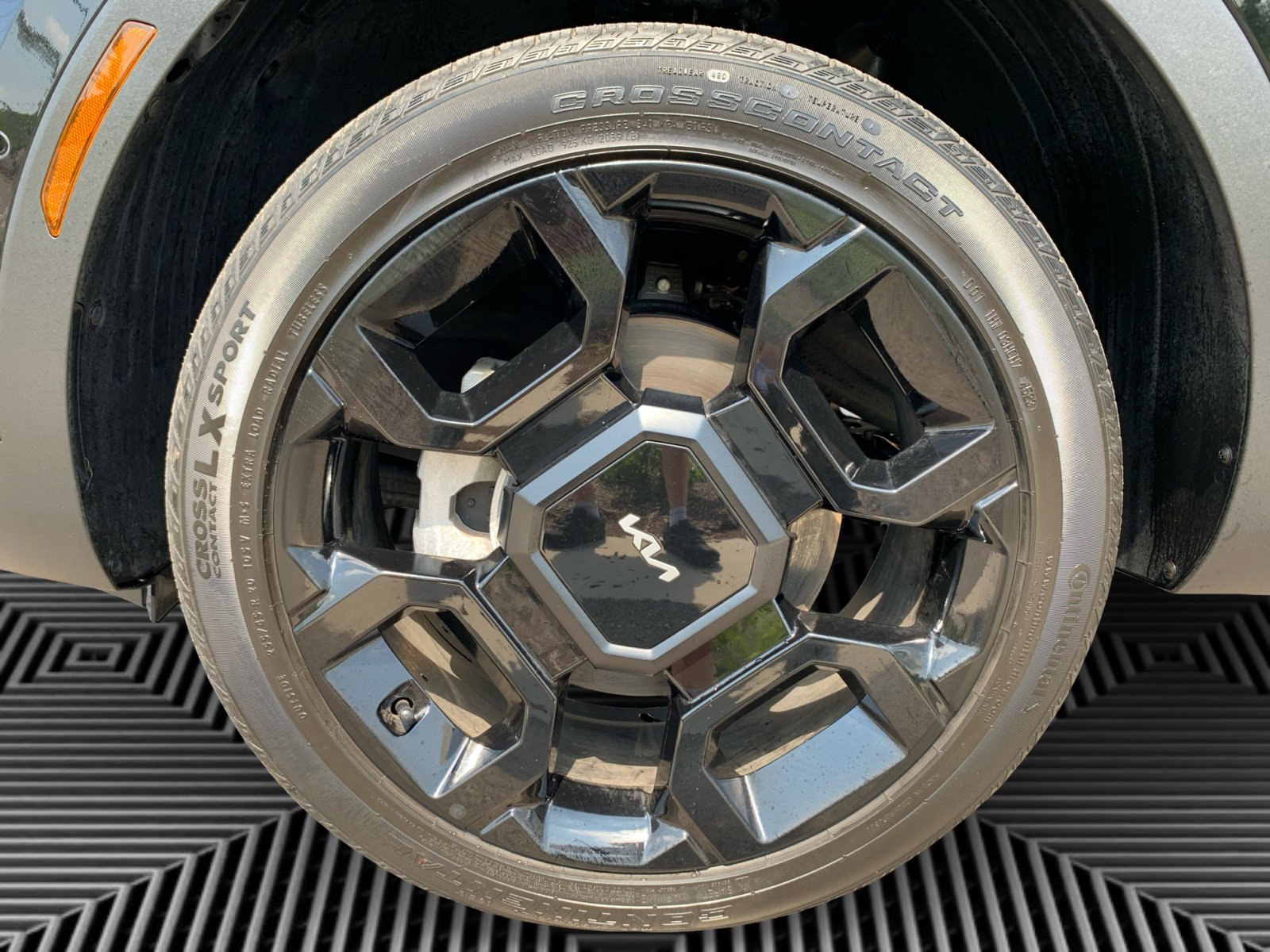 2024 Kia Sorento X-Line SX Prestige photo 18