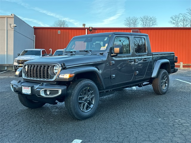 2026 Jeep Gladiator Sport S's photo