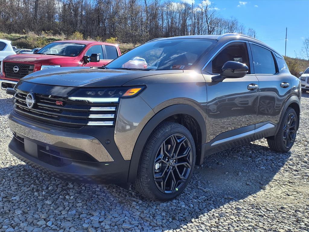 2026 Nissan Kicks SR photo 2