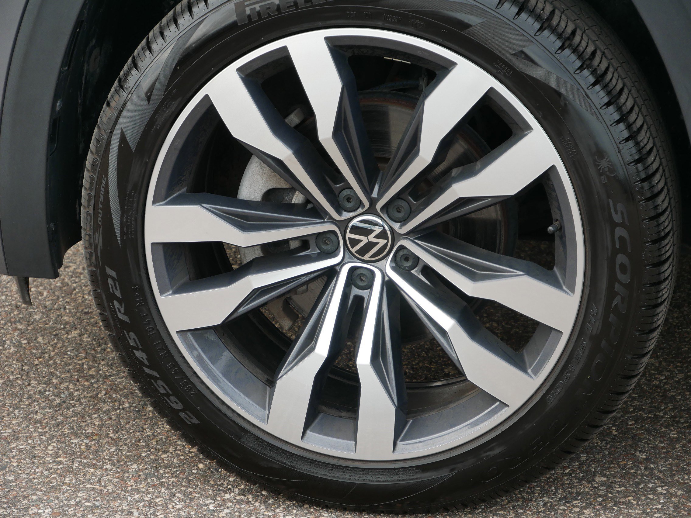 2022 Volkswagen Atlas V6 SEL Premium R-Line photo 8