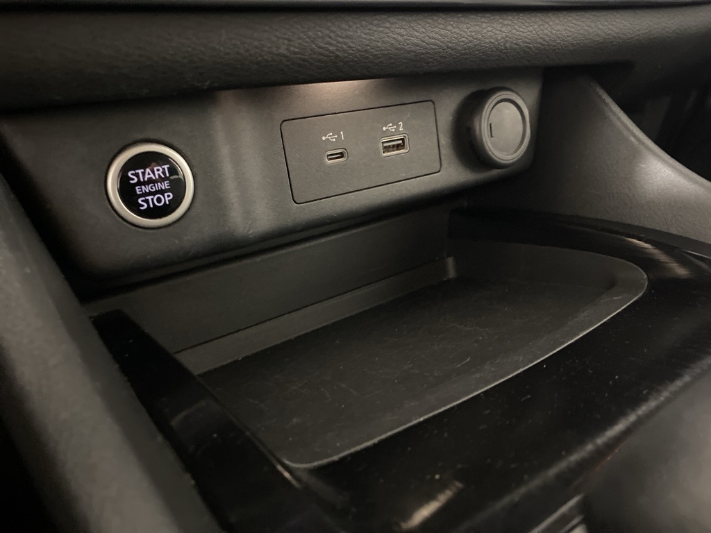 2021 Nissan Rogue SV photo 19