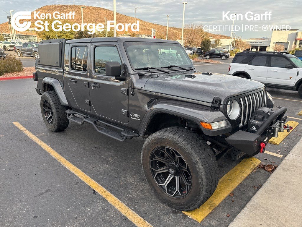 2021 Jeep Gladiator Overland's photo