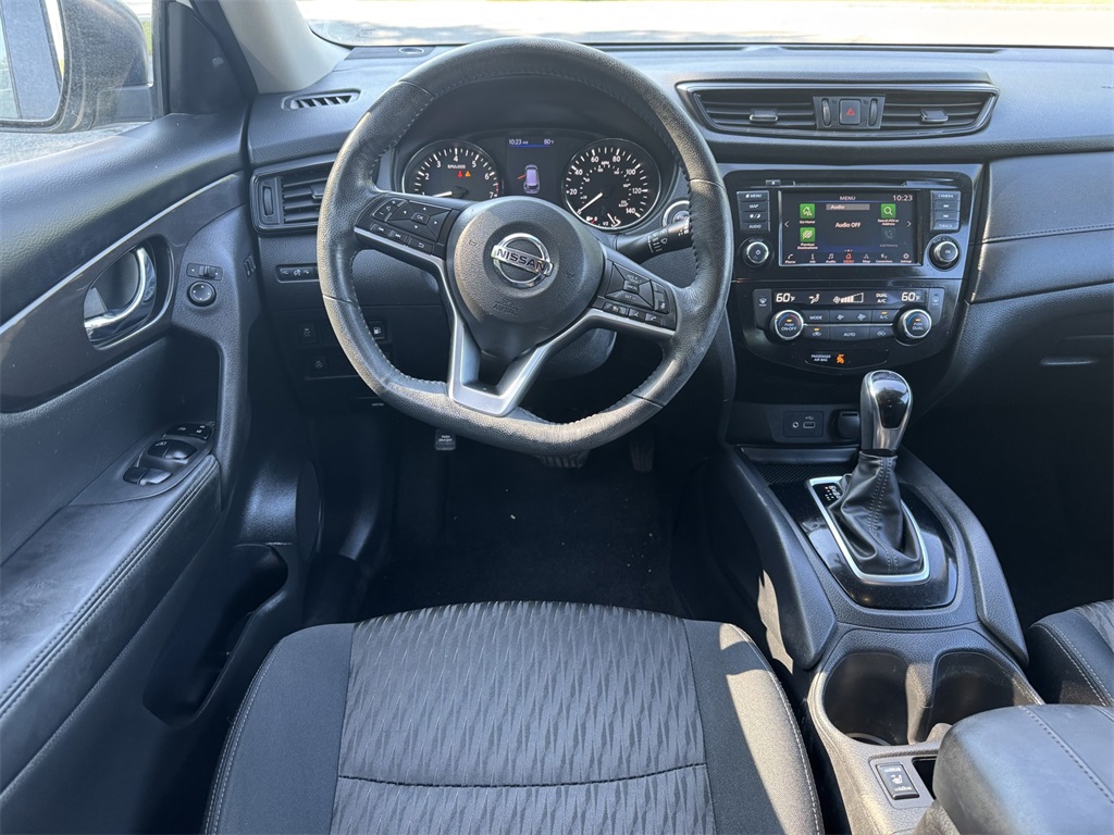 2018 Nissan Rogue SV photo 13