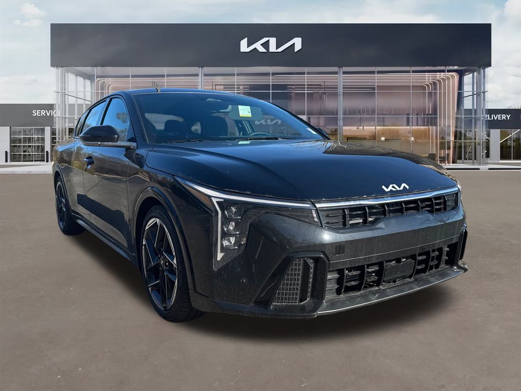 2025 Kia K4 GT-Line's photo